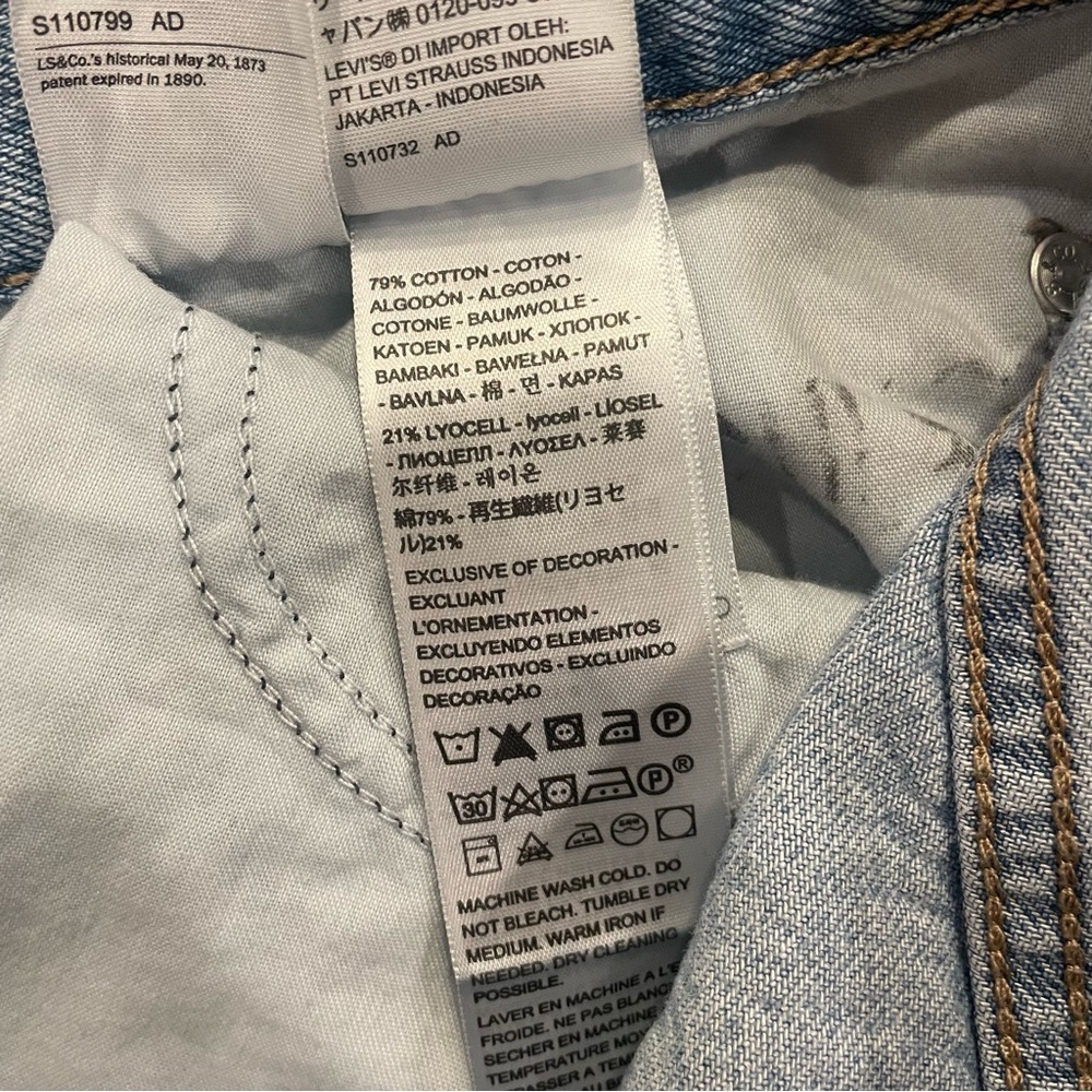 Women’s Levi’s Premium Baggy Dad Jeans Light Wash Distressed Size 32 - Picture 10 of 16
